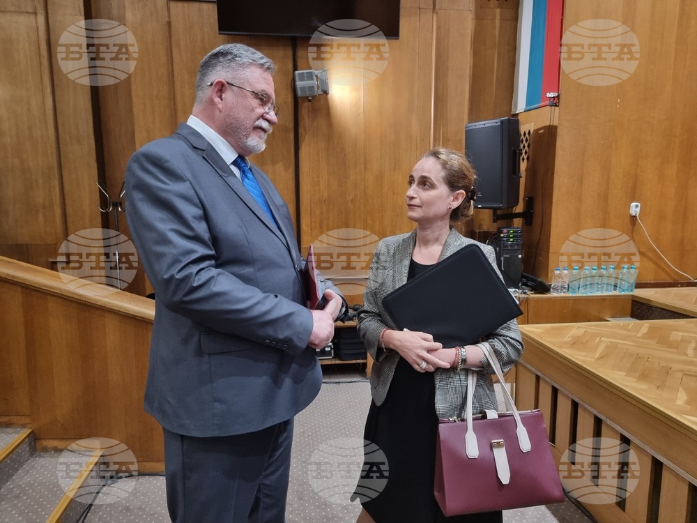 Днес темата за отбранителните способности на ЕС се обсъжда едновременно във Велико Търново, Брюксел и София, каза полският посланик Мачей Шимански