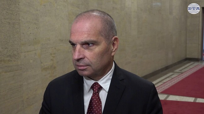 Вярвам, че докладът ще е положителен и ще съдържа датата 1 януари 2026 г., каза министър Гроздан Караджов