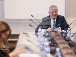 Народно събрание - Временна комисия за разпределението на наркотични вещества - заседание