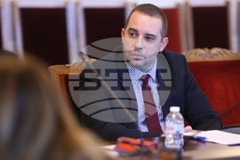 Народно събрание - Временна комисия за разпределението на наркотични вещества - заседание