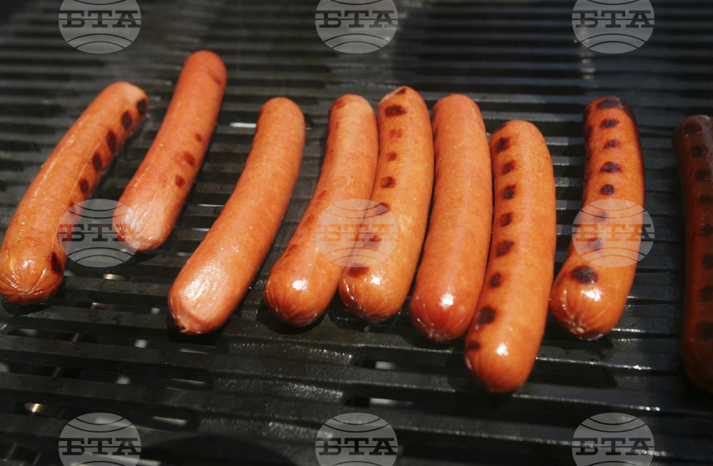 Камион разпиля хот-дог по междущатска магистрала в Пенсилвания