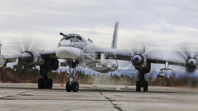 Руски стратегически бомбардировачи прелетяха над Японско море при рутинен патрулен полет 