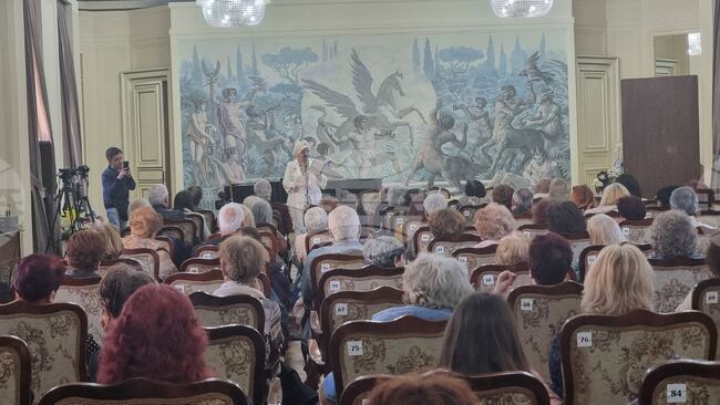 Две нови книги представи поетесата Елка Няголова в Добрич 