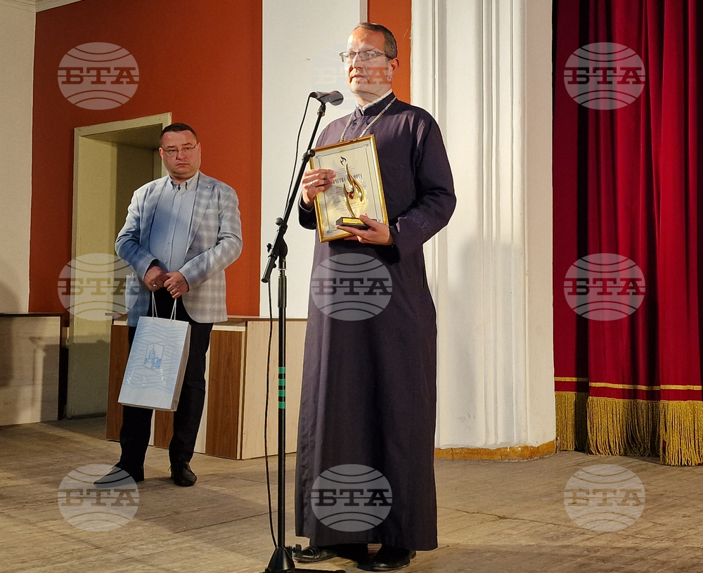 Свищов - годишни награди за образование и култура - награждаване