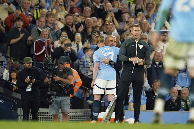 Пеп Гуардиола каза, че Кевин де Бройне ще липсва на Манчестър Сити и предупреди, че самият той също може да напусне