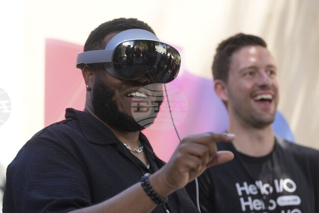 "Самсунг" представи очила за разширена реалност на почти двойно по-ниска цена от конкурентните "Вижън Про" на "Епъл"  