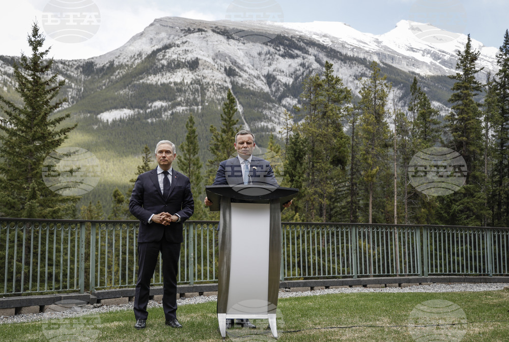 G7 Summit Finance