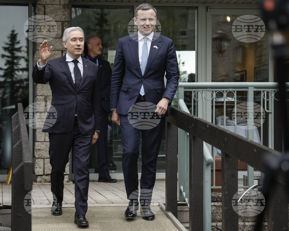 G7 Summit Finance