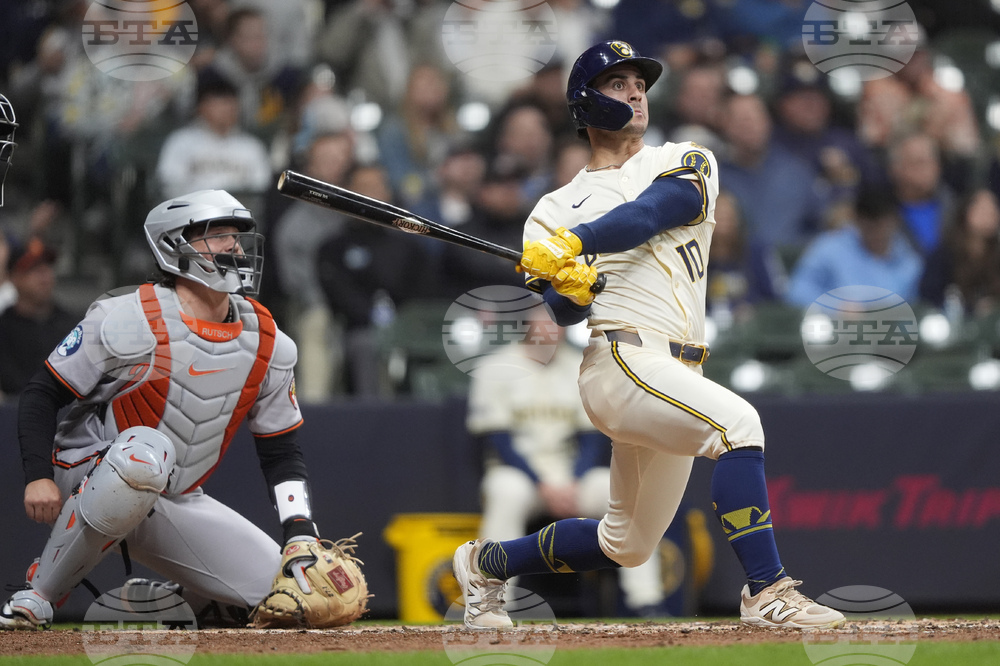 Orioles Brewers Baseball