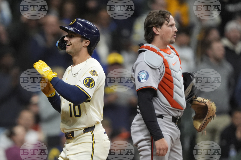 Orioles Brewers Baseball