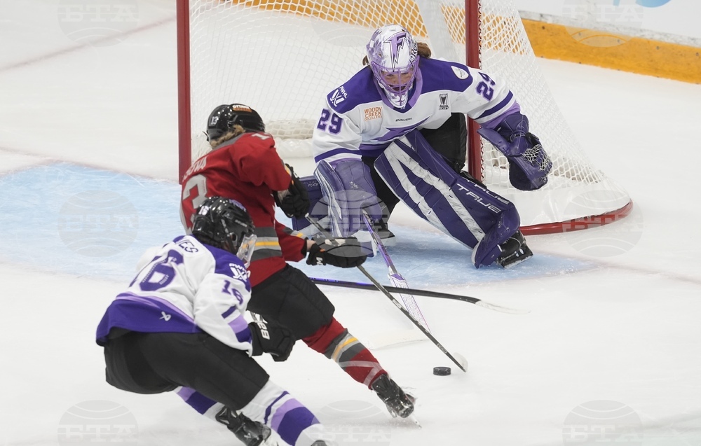 PWHL Frost Charge Hockey