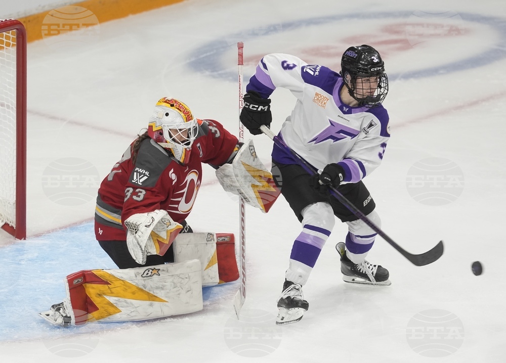 PWHL Frost Charge Hockey