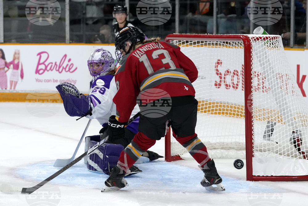 PWHL Frost Charge Hockey