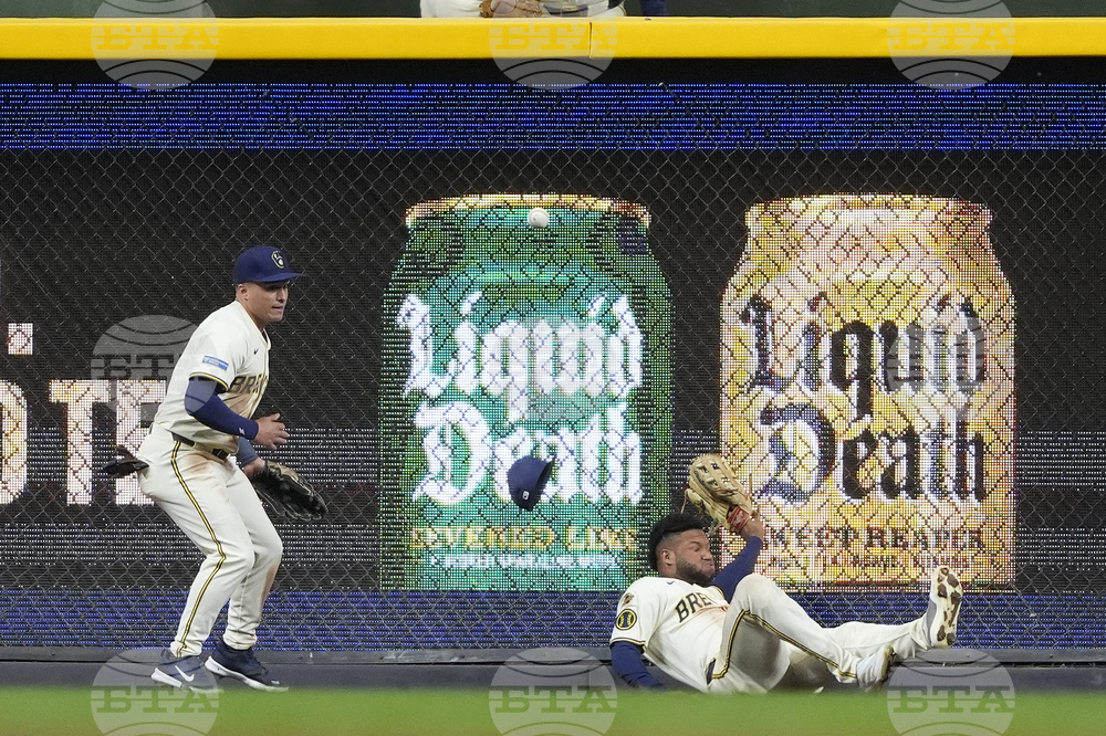 Orioles Brewers Baseball