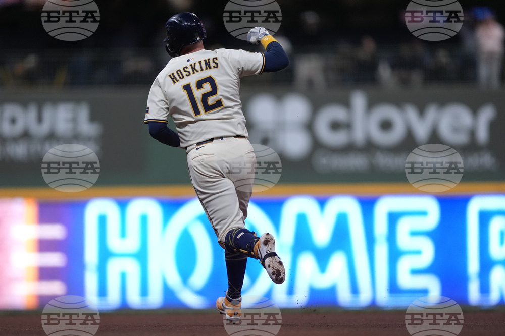 Orioles Brewers Baseball
