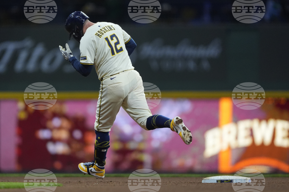 Orioles Brewers Baseball