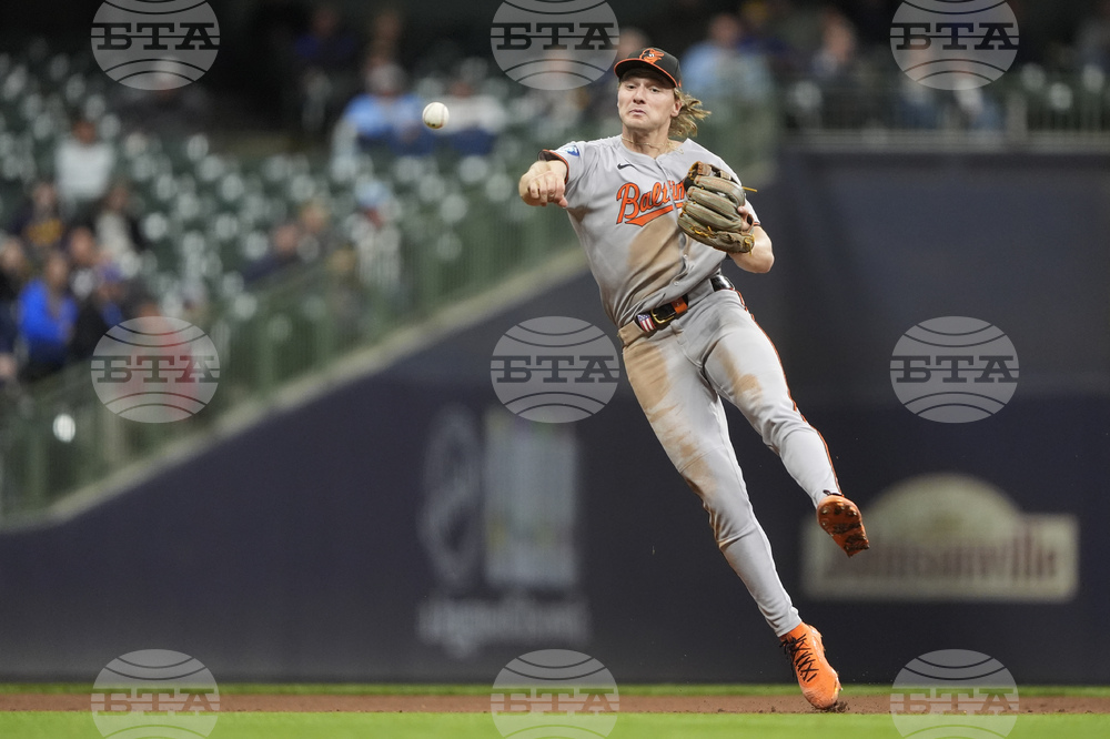 Orioles Brewers Baseball