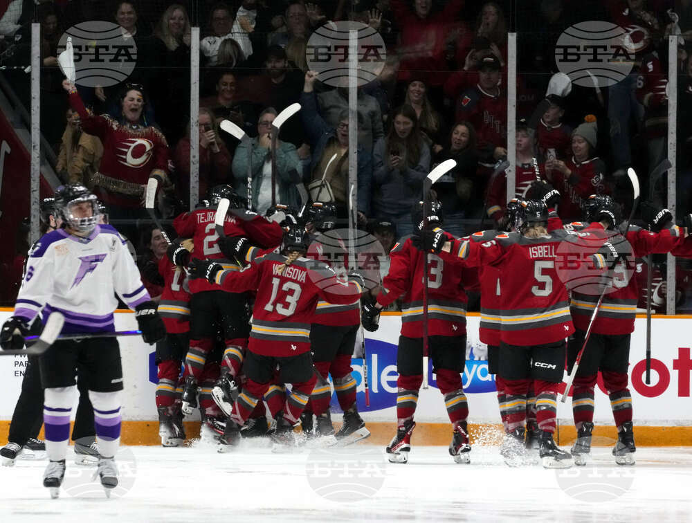 PWHL Frost Charge Hockey