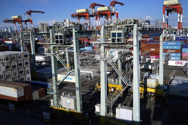 Японският износ за САЩ продължава да се срива през октомври, но доставките за други пазари растат