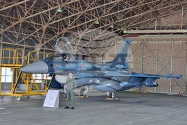 Япония - Румен Радев - авиационна база „Хякури“