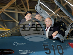 Япония - Румен Радев - авиационна база „Хякури“