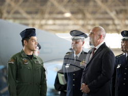 Япония - Румен Радев - авиационна база „Хякури“