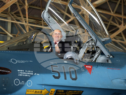 Япония - Румен Радев - авиационна база „Хякури“