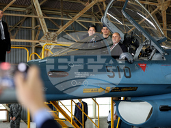 Япония - Румен Радев - авиационна база „Хякури“