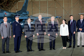 Япония - Румен Радев - авиационна база „Хякури“