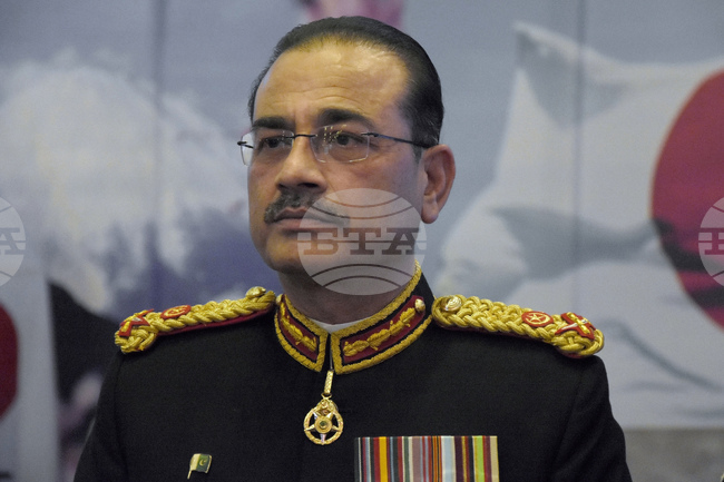 Откриват ли се нови политически перспективи пред началника на пакистанската армия Саид Асим Мунир, след като бе повишен в чин фелдмаршал