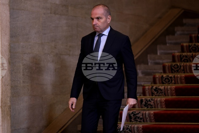 Transport Minister: Government Allocates BGN 9.5 Mln to Equip Posts Offices for Euro Transition