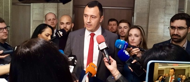 BSP–United Left Proposes Cut in Student Loan Interest Rates