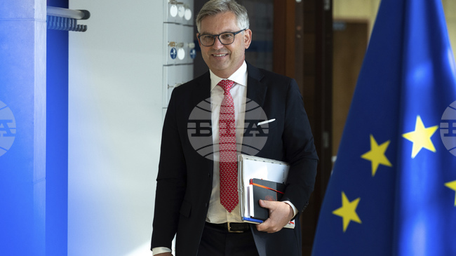 Еврокомисарят по миграцията: Сирия все още не е достатъчно стабилна за масови депортации