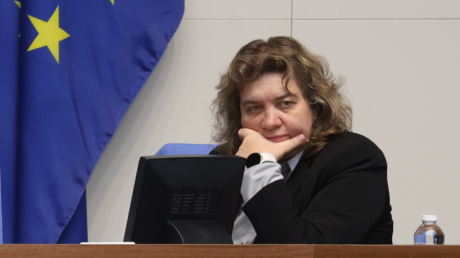 Coming Days Are Crucial for Bulgaria's Eurozone Bid, Says National Assembly Chair Kiselova