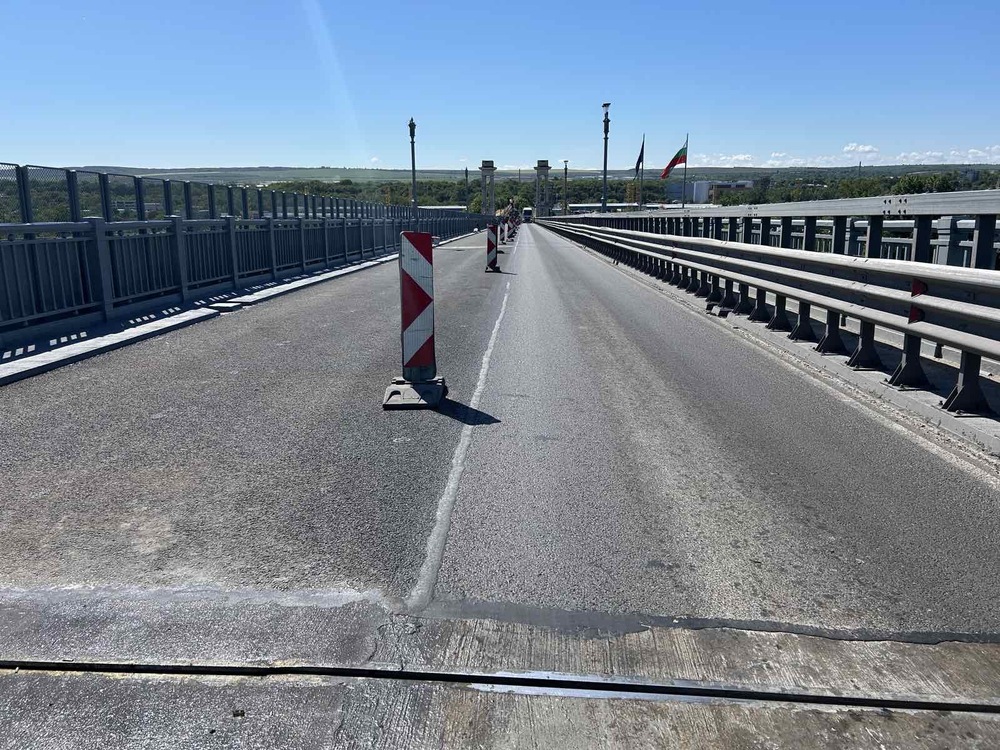 До няколко дни се очаква да приключи ремонтът в 413-метровия участък на Дунав мост при Русе