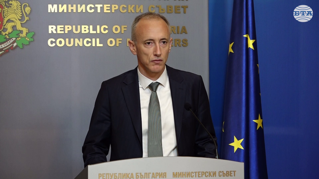 Правителството отпуска 23 млн. лв. по три програми за ремонт и изграждане на образователна инфраструктура, съобщи министър Красимир Вълчев