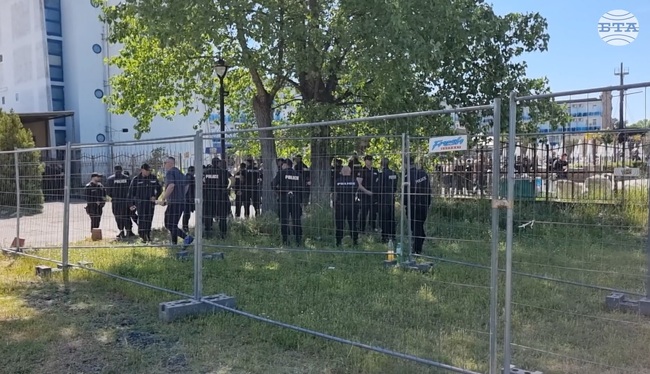 Със съдействието на органите на реда акционерното дружество “Слънчев бряг“ влезе във фактическо владение на собствен имот