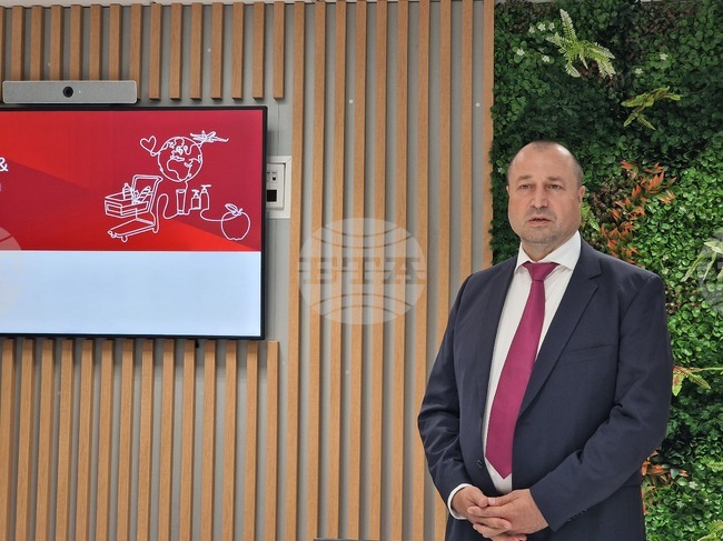 Инвестициите при присъединяване на България в еврозоната са в допустимите рамки, каза управителят на "Билла България" Димитър Пешев