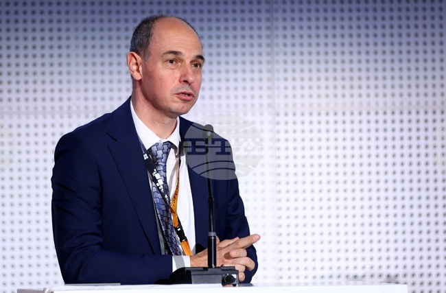 Изпълнителният директор на ЕСО каза, че 90 процента от енергийния микс на България вече е от чиста енергия