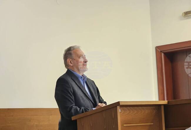  Бившият премиер Любчо Георгиевски даде показания по делото в Битоля срещу председателя на сдружението Културен център "Иван Михайлов"