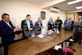 Паметна плоча в чест на проф. д-р Милан Миланов
