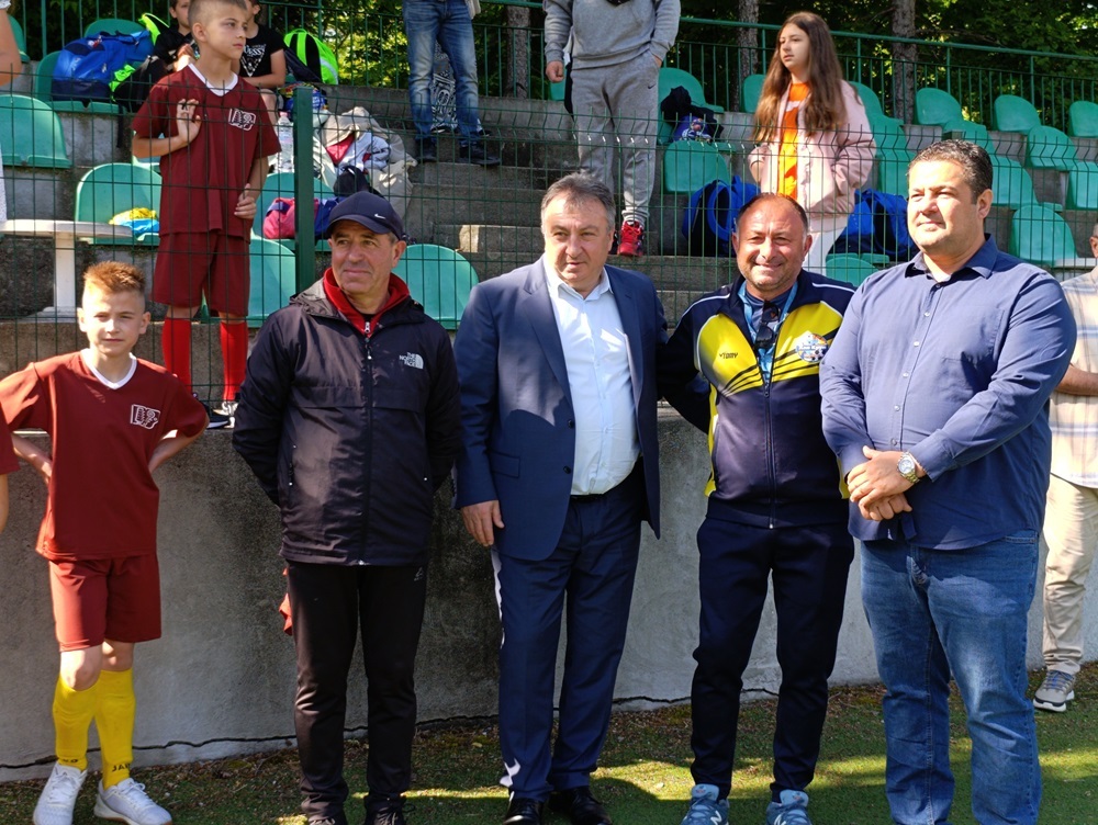 Кметът проф. Христо Христов: Футболът в Шумен има бъдеще и основа, върху която да се надгражда