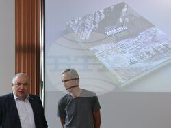 Лесотехнически университет - „Началото“ -  книга фотоалбум - представяне