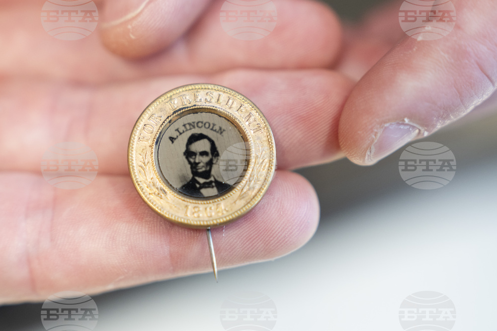 Lincoln Artifacts