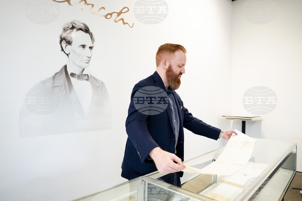 Lincoln Artifacts