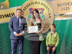 Шумен - награждаване на първенци на випуск 2025 - церемония