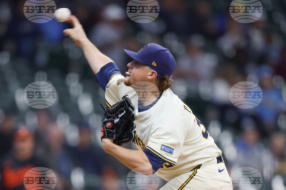 Orioles Brewers Baseball