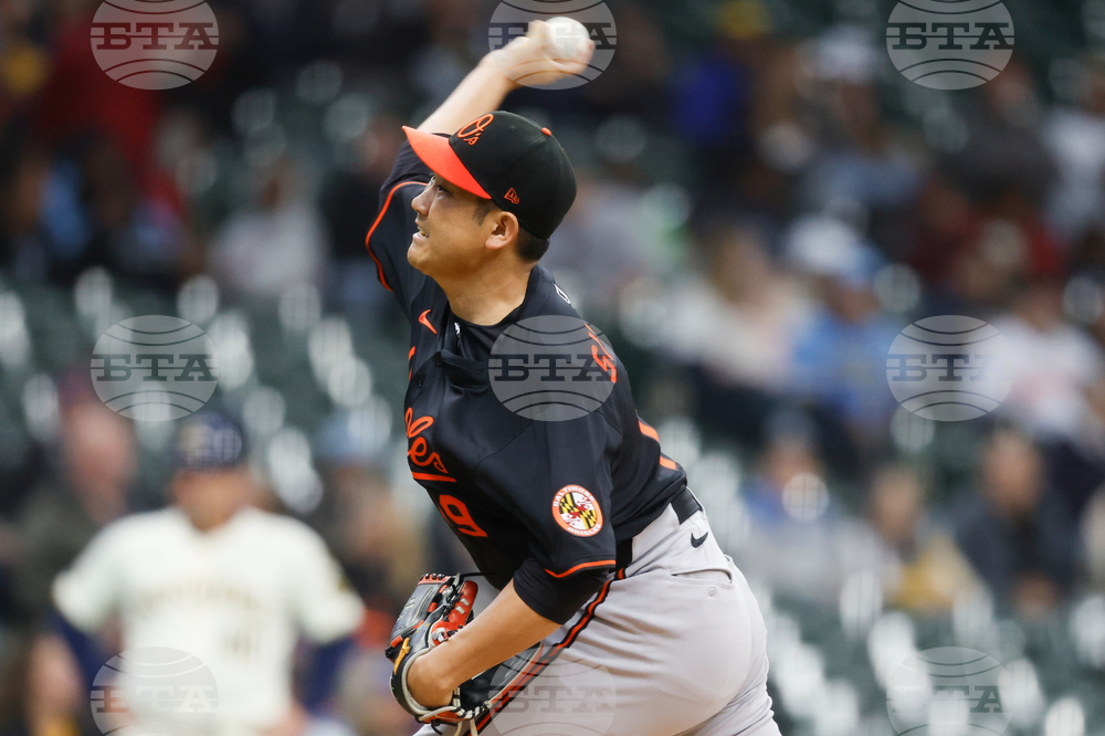Orioles Brewers Baseball
