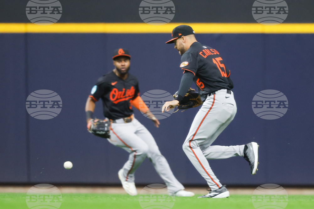 Orioles Brewers Baseball