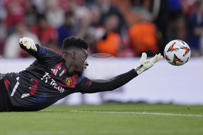 Вратарят на Манчестър Юнайтед Андре Онана поднови пълноценни тренировки